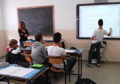 Scuola / Il grande ingorgo. Ballottaggi, anticipata la prova Invalsi al 16 giugno. Maturità per 500mila