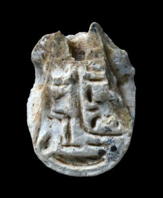 Archeologia / Scoperto in Galilea un sigillo egizio di 3500 anni fa. E’ uno scarabeo che ritrae il faraone Thutmose III