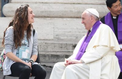 Aspettando Cracovia / Il Giubileo dei ragazzi inizia con 70mila adolescenti e un confessore speciale: il Papa