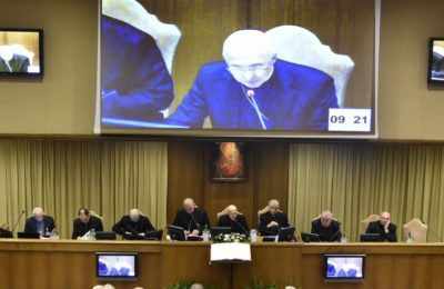 Unioni civili / Assemblea Cei, cardinale Bagnasco: “Equiparazione a matrimonio e famiglia, utero in affitto colpo finale”