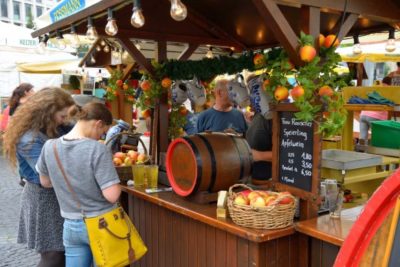 Turismo / Dallo street food all’alta cucina. A Francoforte vanno forte i festival gastronomici: dal 7 al 14 maggio c’è  quello della “Salsa verde”