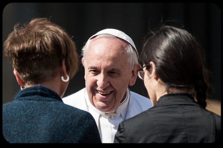 Chiesa / Diaconato alle donne? Papa Francesco istituirà una commissione di studio per capire meglio il loro ruolo