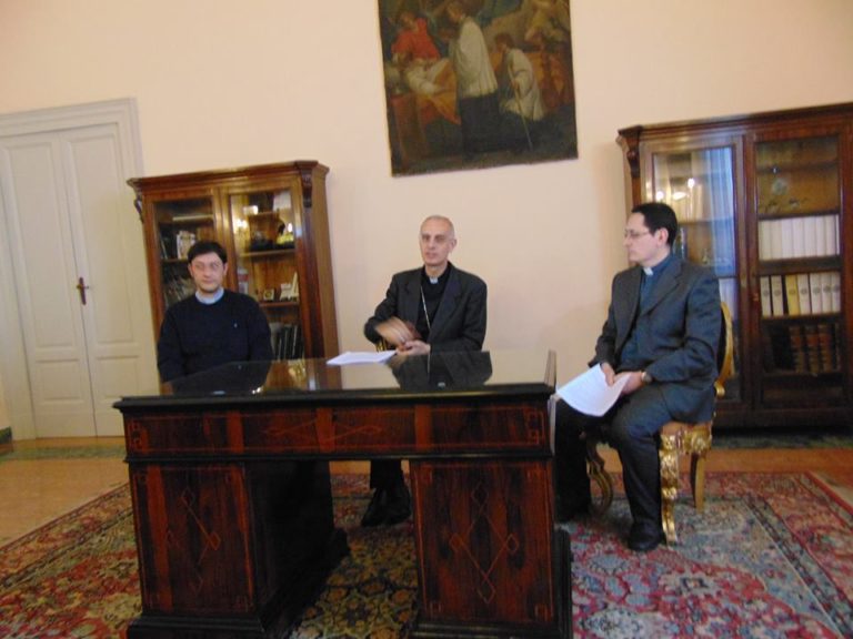 Acireale / Presentato un servizio diocesano di consulenza per fare sentire la comunità cristiana vicina alle famiglie “ferite”