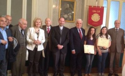 Scuola / Premiati gli studenti del 12° concorso scolastico del Serra. Alle acesi Laura Scuderi e Myriam Adele Traulo due borse di studio nazionali