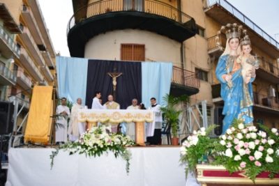 Acireale / La Madonna della Pace festeggiata in due giornate dalla comunità parrocchiale S. Michele Arcangelo