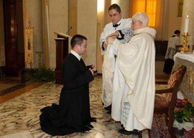 Diocesi / Il novizio Riccardo Leonardi  veste l’abito filippino