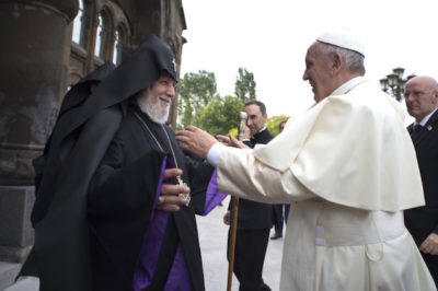 Papa Francesco in Armenia / Dichiarazione congiunta: “Impegnati contro ogni forma di discriminazione e violenza”