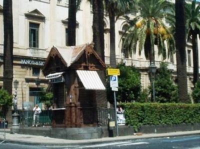 Acireale / Domani il FAI presenterà il progetto del restaurato chiosco liberty di piazza Vigo. Polemiche sulla destinazione a punto di informazione turistica