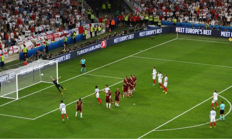 Europei di calcio / Berezutski gela l’Inghilterra: 1-1 con la Russia nel recupero