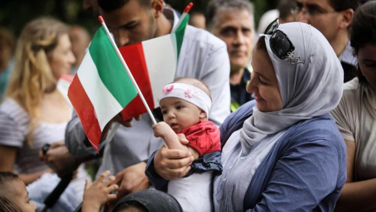 Immigrati / Oltre 5 milioni in Italia, secondo i dati del XXV Rapporto Caritas-Migrantes: “Una presenza stabile”