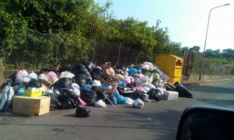 Acireale / Emergenza rifiuti: lunedì 18 parte il potenziamento “immediato” della raccolta differenziata