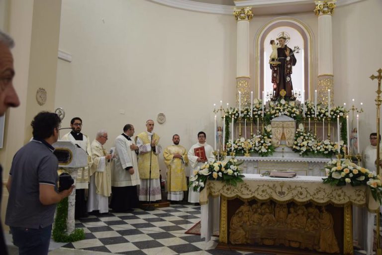 Parrocchie / Riaperta la chiesa di Monterosso. Tre giorni di festa e il 5 settembre l’ordinazione del diacono Rosario Pappalardo