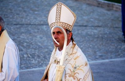 Sisma centro Italia 5 / Mons. Pompili (diocesi Rieti): “Ho visto tanti corpi di bambini. Come Chiesa faremo la nostra parte”
