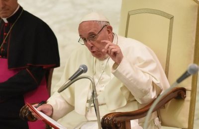 Udienza del mercoledì / Papa Francesco: “Il mondo è malato di crudeltà. Ci sia la pace!”