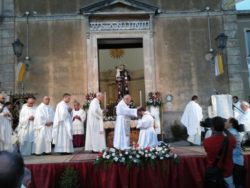 corret celebrazione (2) (512 x 384)