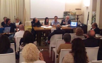 Acireale / Numerose novità hanno caratterizzato l’ultima presentazione “laica” delle “Poesie-preghiere” di Maria Pia Risa