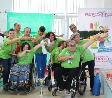 FINP / “Come ginestre” per la quinta volta consecutiva campione regionale di nuoto paralimpico