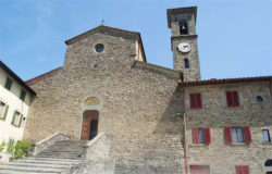 L'abbazia di San Gaudenzio, a San Godendo, dove si trova custodita la statuina del Bambinello