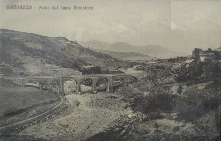 Storie di (stra)ordinario senso civico / Iniziati i lavori di messa in sicurezza del ponte che collega Randazzo a Santa Domenica Vittoria