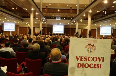 Giovani e lavoro / A Napoli i vescovi del Mezzogiorno discutono sulle “buone pratiche” e la sussidarietà
