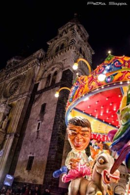 Carnevale di Acireale -5 / Col concorso “Scuole in maschera” Giovedi Grasso dedicato ai bambini e ai ragazzi