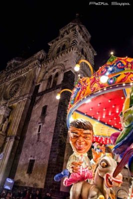 Carnevale di Acireale -5 / Col concorso “Scuole in maschera” Giovedi Grasso dedicato ai bambini e ai ragazzi