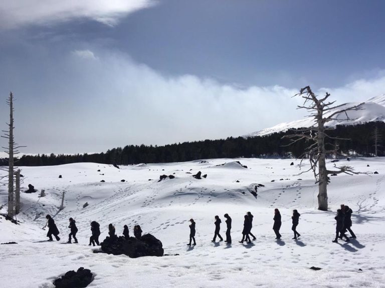 Etna / “Variazioni sul tremore armonico”, opera multimediale che l’artista israeliano Yuval Avital porterà a Milano