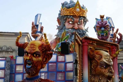 Carnevale di Acireale – 11 / Vince il carro “La speranza è l’ultima a morire”. Il presidente della Fondazione Belcuore: “Soddisfatti  di questa edizione, guardiamo al futuro”