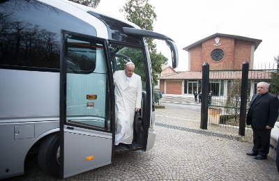 Verso la Pasqua / Agli esercizi spirituali con il Papa si parla anche di Siria. Fra’ Giulio: “Quanti innocenti vengono ancora oggi arrestati sul Monte degli Ulivi”