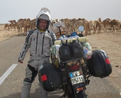 Solidarietà / Il giarrese Ottavio Patanè in sella alla sua moto in missione umanitaria dalla Sicilia alla Mongolia