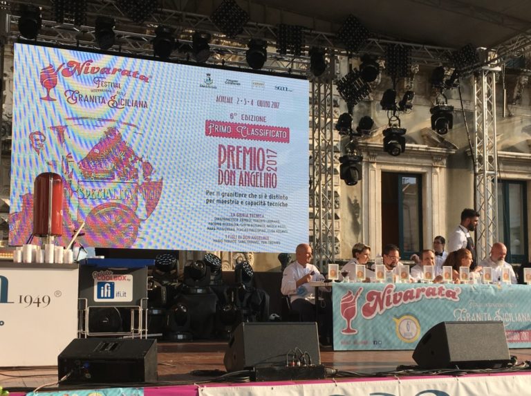 Nivarata 2017 – 4 / Il festival della granita siciliana entra nel vivo con i concorsi e le degustazioni. Domenica 4 la chiusura