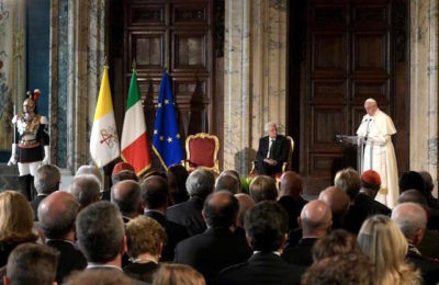 Papa Francesco al Quirinale / Nell’incontro con Sergio Mattarella ribadita la “laicità positiva” della Costituzione