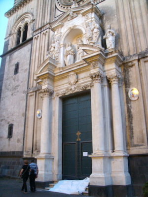 Incidente in Cattedrale / Si è svegliato dal coma il piccolo colpito dal crollo di calcinacci sabato scorso. La vicinanza del Vescovo e di tutta la comunità diocesana