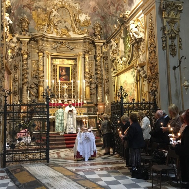 Acireale / Una delegazione di fedeli ortodossi provenienti dalla Grecia in pellegrinaggio per onorare Santa Venera