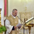 cor Padre Emanuele NIcotra pronuncia il proprio diiscorso di saluto iniziale.