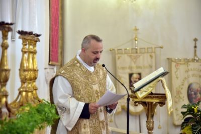 Diocesi / Don Emanuele Nicotra  nuovo parroco delle comunità acesi “S. Michele Arcangelo” e “S. Giuseppe”