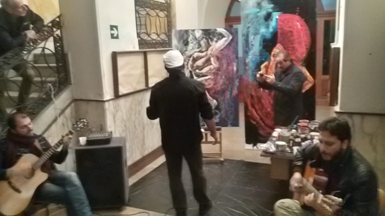 Acireale / “I colori dell’anima” del pittore Signorello: “Immagino la storia che voglio raccontare, così nascono le mie tele”
