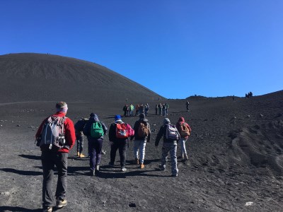 Scuola e turismo / Con il progetto pilota di “Funivia dell’Etna” oltre mille studenti acesi gratis sul vulcano