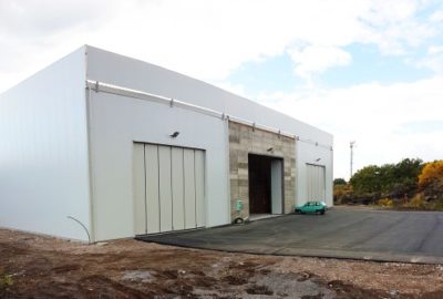 Belpasso / Inaugurati dal sindaco Caputo tre nuovi laboratori per i carri allegorici di Santa Lucia