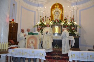 Acireale / Riaperta al culto la chiesa dell’Adorazione perpetua. Mons. Raspanti presiede la celebrazione della prima messa dopo il restauro