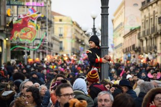 Carnevale acese 2018 – 7 / 180 milioni di passi verso la luna: il contributo del popolo in maschera a “M’illumino di meno 2018”