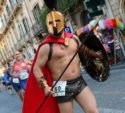 Carnevale acese 2018 – 3 / Seicento runner siciliani in gara  tra i carri allegorici. Fra gli atleti in maschera ha vinto Pippo Stancampiano