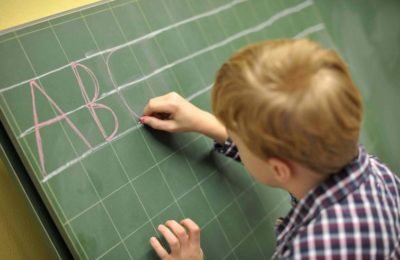 Giovani / Violenza a scuola: nell’educare nessuno è autosufficiente