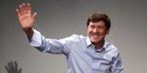 Concerti / Sabato 17 Gianni Morandi al “Pal’Art” di Acireale con 40 brani di buona musica di successo