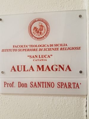 Cultura / Don Santino Spartà dona 5000 volumi all’Issr “San Luca” di Catania
