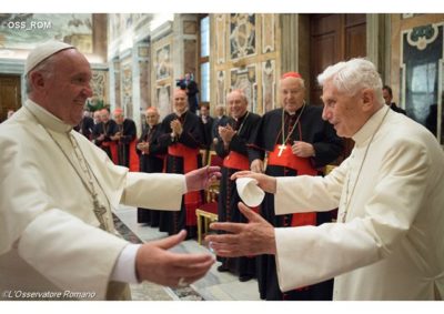 Vaticano / “Letto solo quanto ritenuto opportuno alla sola iniziativa”. Diffusa la lettera integrale del Papa emerito