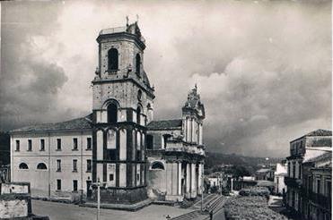 Libri / “All’ombra del campanile”: atto d’amore di Alfio Seminara verso la sua Aci San Filippo