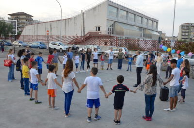 Area Com / La parrocchia SS.mo Salvatore di Acireale scende in strada per far conoscere Gesù a piccoli e grandi