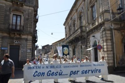 Diocesi / Giovedi 28 a Giarre la “Giornata dei Ministranti”. L’importante ruolo degli aiutanti dei parroci