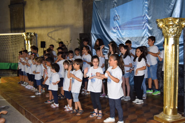 Valverde / Nello spettacolo finale dell’oratorio estivo si parla di Gesù ai ragazzi anche attraverso i social